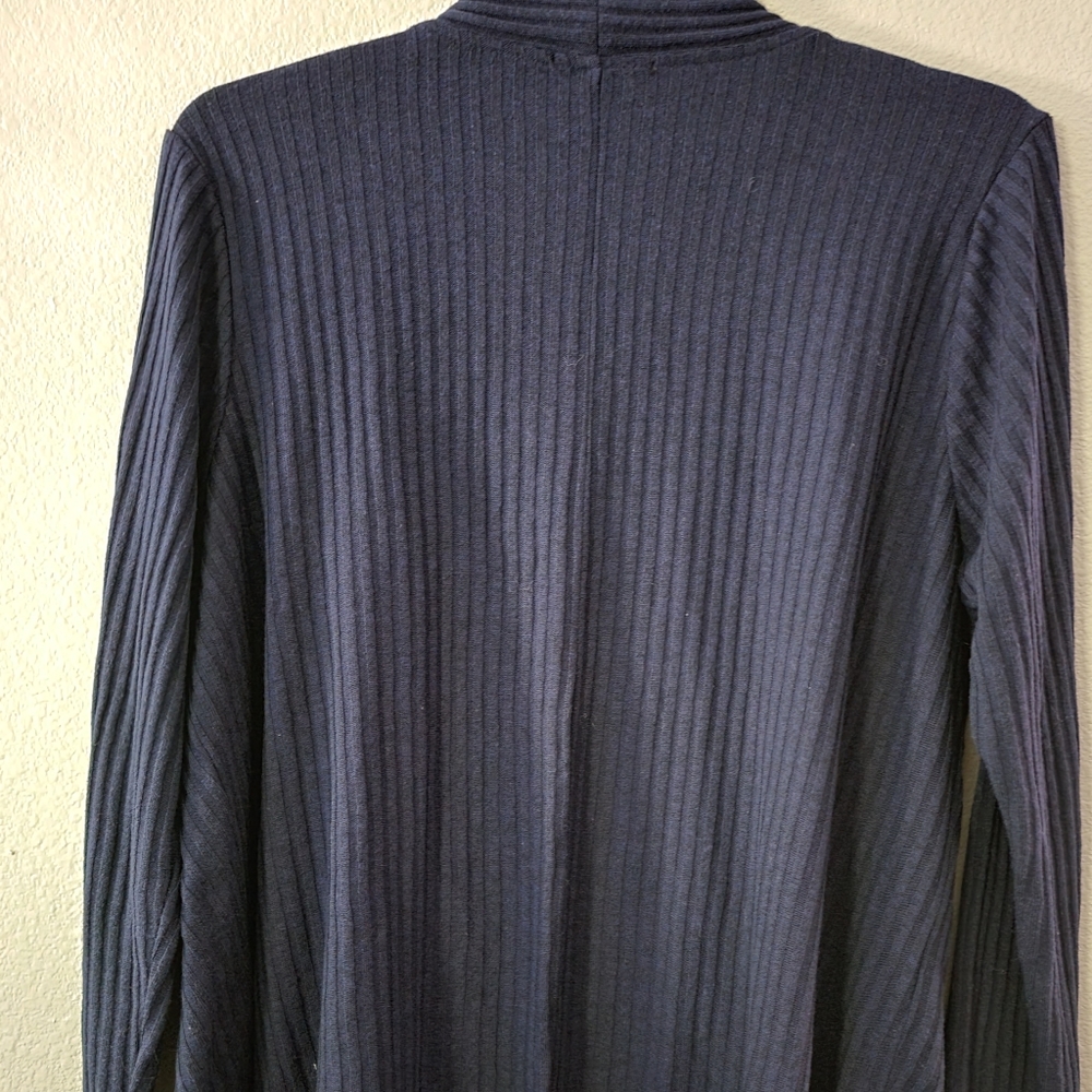 Cardigan - Picture 2 of 6